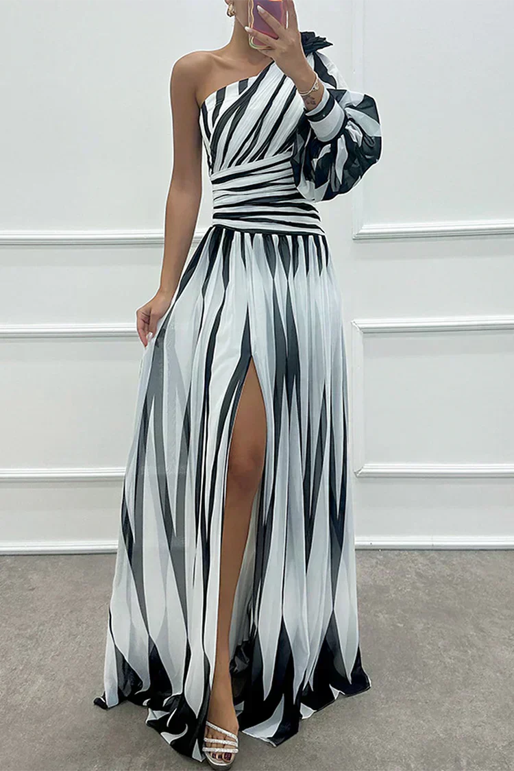 Shiloh - Elegant Striped Maxi Dress with One Shoulder