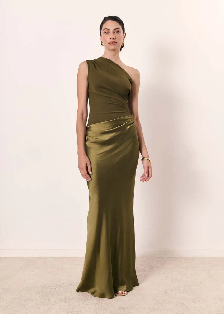 Maxi Dress with a Guilt in Satin