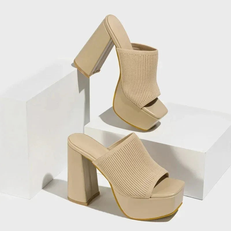 Penélope Block Heel Pumps