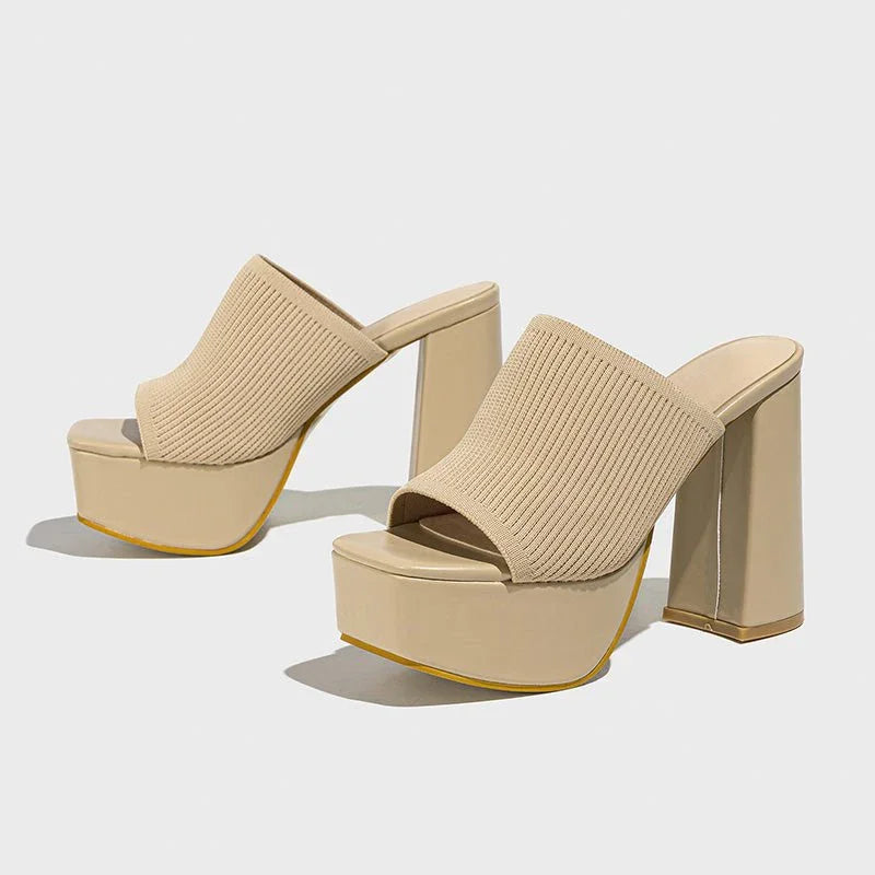 Penélope Block Heel Pumps