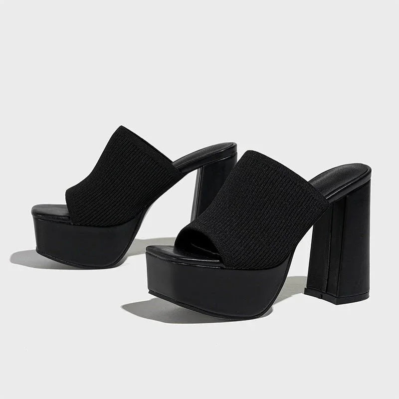 Penélope Block Heel Pumps