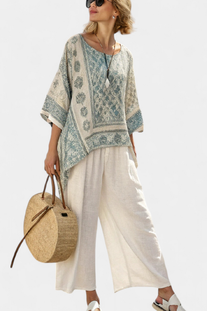 Annalisa – Comfortable Printed Blouse and Wide Leg White Pants
